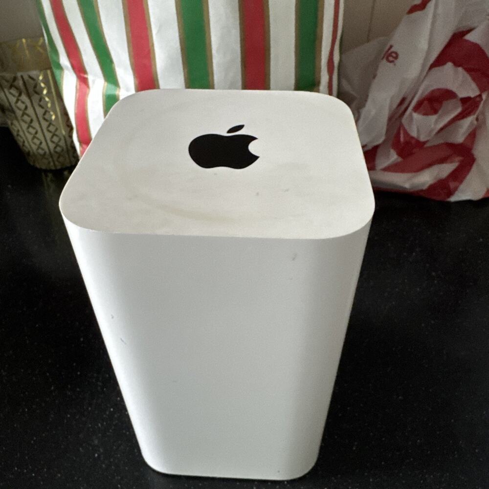 Apple A1521 AirPort Extreme Base Station Wireless Router Only Untested - Picture 1 of 7